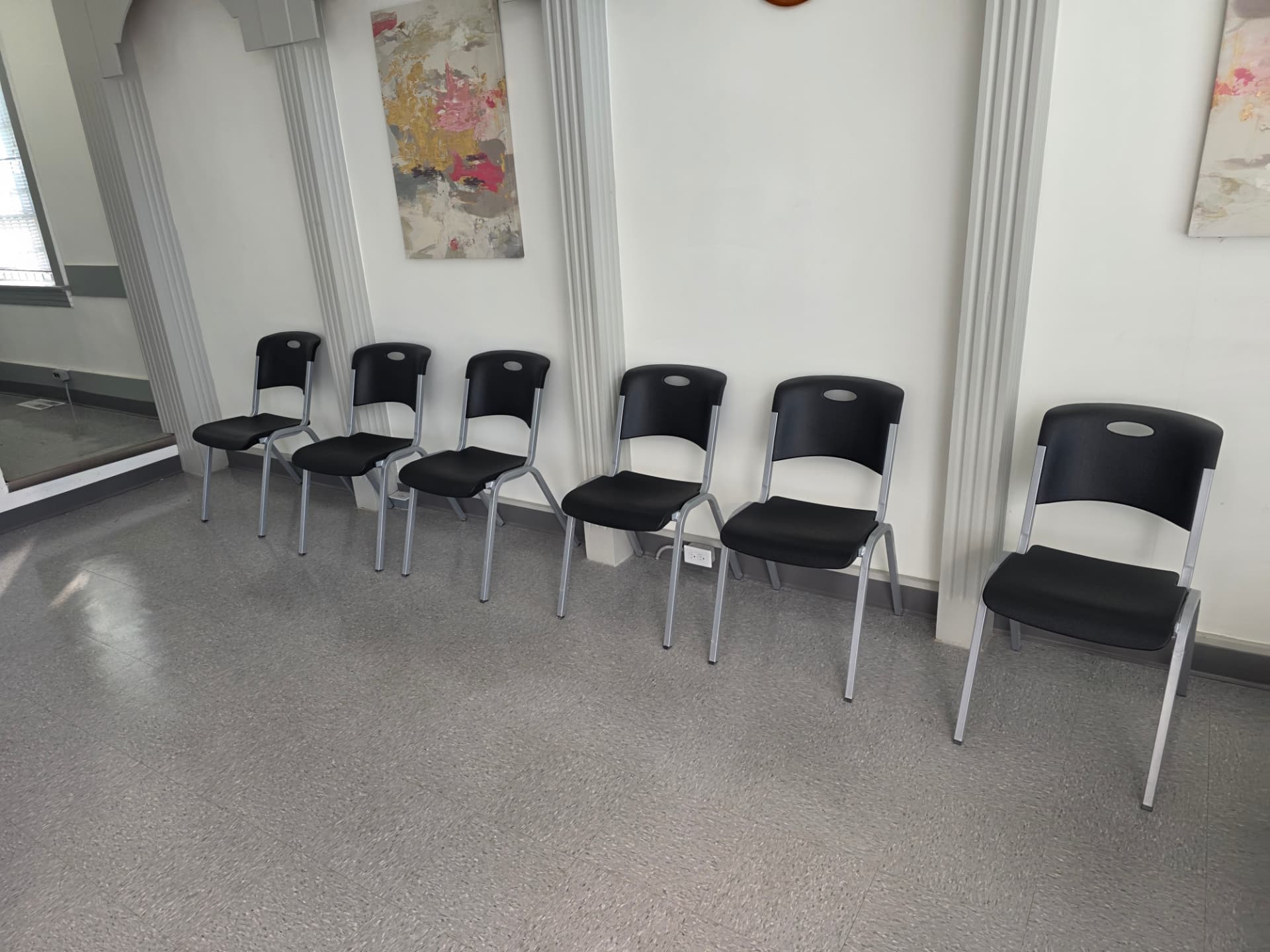 Row of seating in the Jefferson Medical Centre waiting room